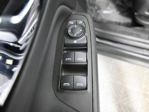 Used 2023 Chevrolet Equinox RS AWD/4WD image 19