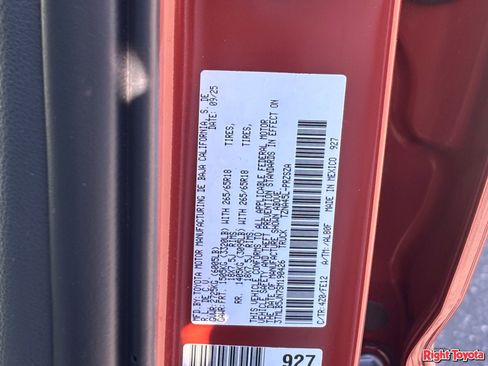 Certified 2025 Toyota Tacoma TRD Sport w/ TRD Sport Upgrade Package image 32