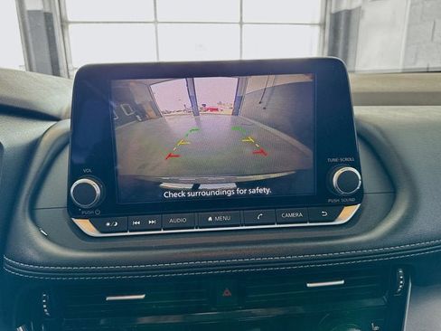 Certified 2022 Nissan Rogue SV w/ SV Premium Package image 12