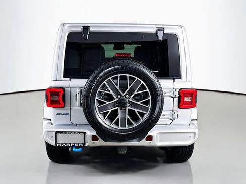 Used 2024 Jeep Wrangler High Altitude AWD/4WD image 8