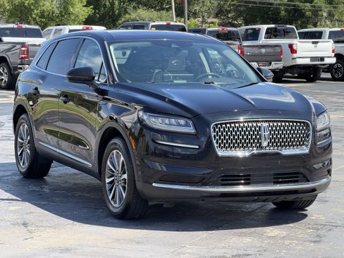 Used 2023 Lincoln Nautilus Reserve w/ Cargo Utility Package FWD image 3