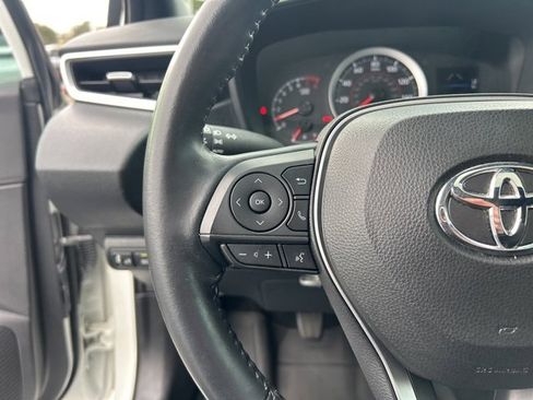 Used 2020 Toyota Corolla SE image 18