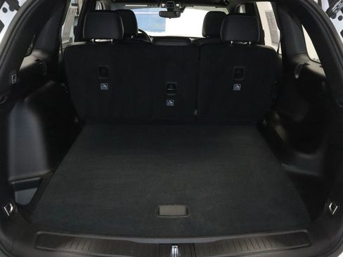 Used 2023 Jeep Grand Cherokee Altitude image 14