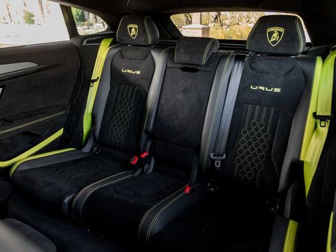Used 2023 Lamborghini Urus Performante image 24