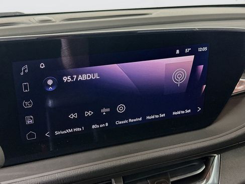 Used 2025 Buick Envista Preferred image 19