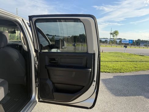 Used 2012 RAM 2500 ST w/ Chrome Appearance Group AWD/4WD image 23
