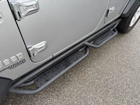 Used 2019 Jeep Wrangler Unlimited Sport S AWD/4WD image 9