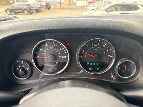 Used 2016 Jeep Wrangler Unlimited Sahara w/ Connectivity Group image 13