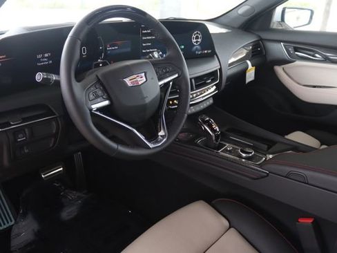 Used 2025 Cadillac CT5 Sport image 7