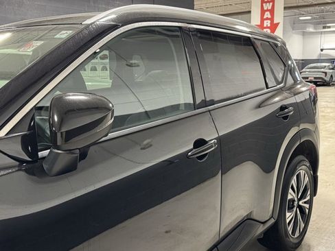 Used 2021 Nissan Rogue SV w/ Premium Package image 31