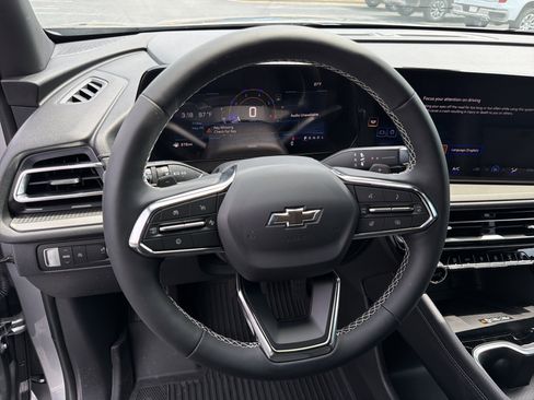 New 2026 Chevrolet Traverse LT w/ Midnight/Sport Edition FWD image 23