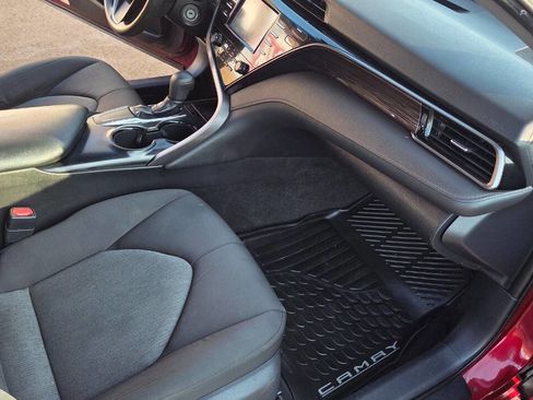 Used 2019 Toyota Camry L image 13