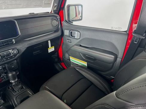 New 2026 Jeep Wrangler Unlimited Rubicon AWD/4WD image 27