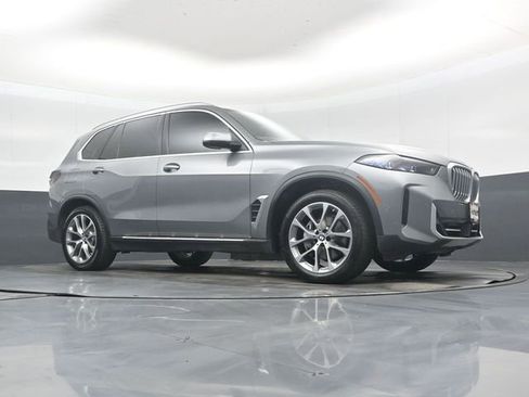 Used 2025 BMW X5 xDrive40i AWD/4WD image 38