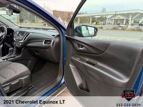 Used 2021 Chevrolet Equinox LT image 43