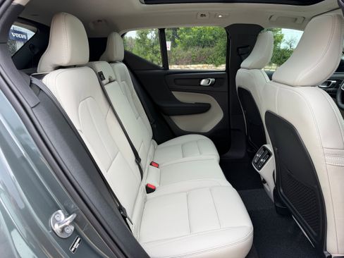 Certified 2026 Volvo XC40 B5 Plus w/ Climate Package AWD/4WD image 12