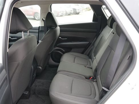 Certified 2025 Hyundai Tucson SE image 14