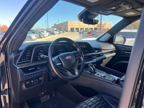 Used 2021 Cadillac Escalade Sport Platinum image 26