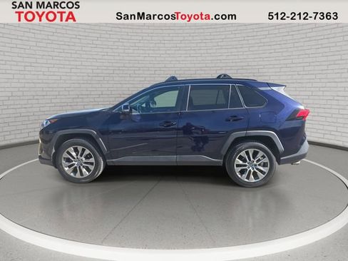 Used 2020 Toyota RAV4 XLE Premium image 8