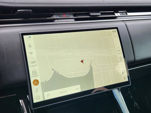 Used 2024 Land Rover Range Rover Sport SE image 13