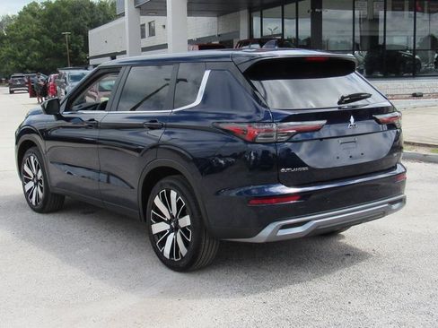 New 2025 Mitsubishi Outlander SE image 5