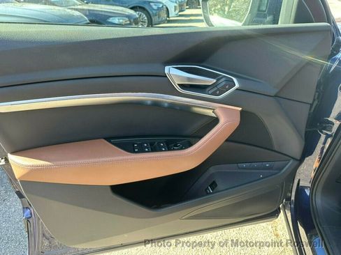 Used 2022 Audi e-tron Premium w/ Interior Protection Package image 14
