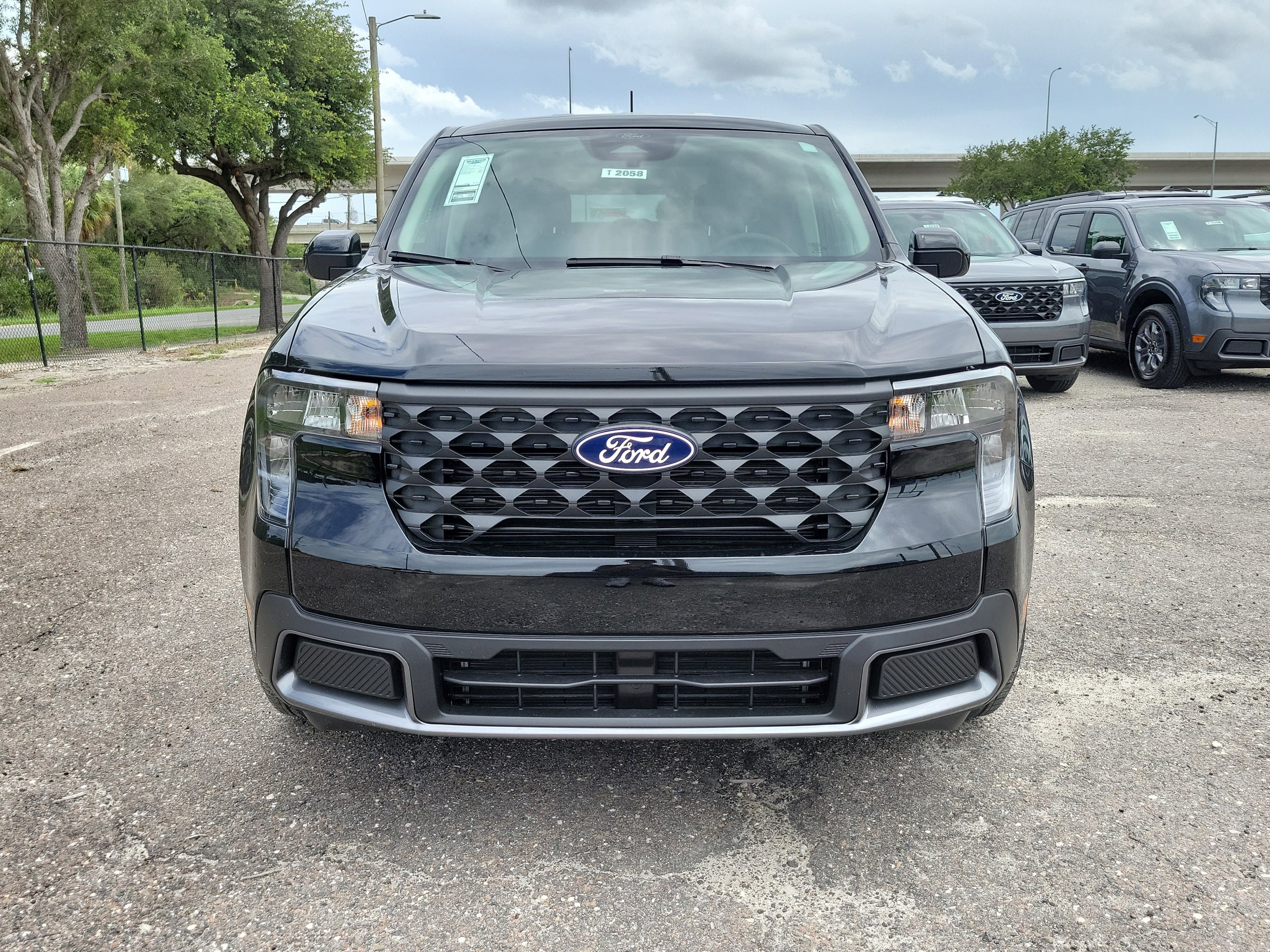 New 2026 Ford Maverick XLT w/ XLT Luxury Package FWD image 3