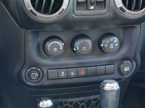 Used 2016 Jeep Wrangler Unlimited Sport w/ Quick Order Package 24S AWD/4WD image 22