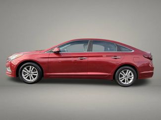 Used 2015 Hyundai Sonata SE video 2