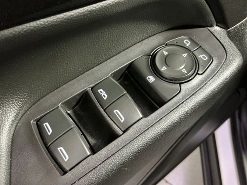 Used 2020 Chevrolet Equinox LT image 23