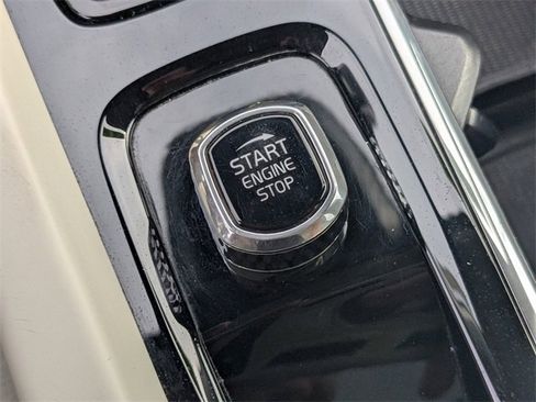 Used 2024 Volvo S60 B5 Plus image 31