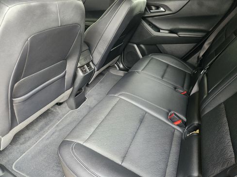 Certified 2025 Chevrolet Equinox LT w/ Convenience Package II AWD/4WD image 31