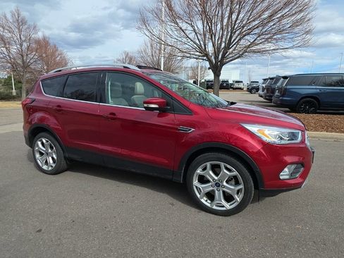 Used 2019 Ford Escape Titanium image 36