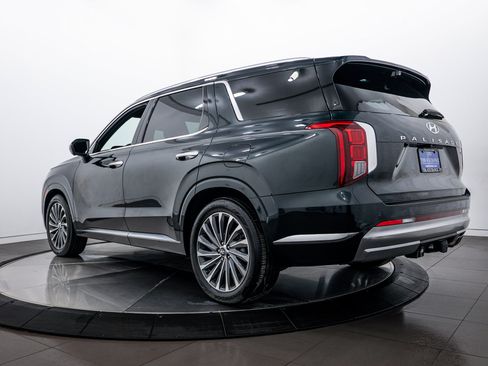 Used 2024 Hyundai Palisade Calligraphy image 5