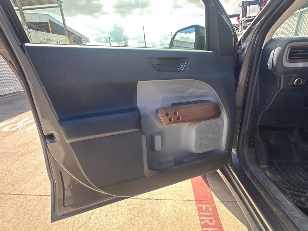 Used 2022 Ford Maverick Lariat FWD image 13