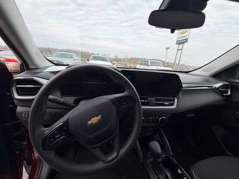 Used 2024 Chevrolet TrailBlazer LS w/ LS Convenience Package image 10