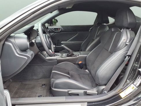 Used 2023 Toyota GR86 Premium w/ ALL Weather Mat Package (TMS) RWD image 10