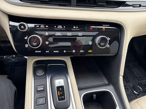 Certified 2023 INFINITI QX60 Luxe image 18