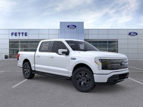 New 2025 Ford F150 Lightning Lariat image 7