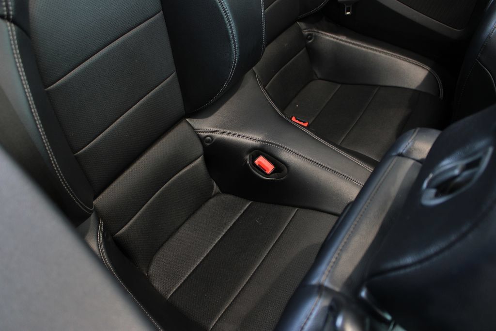 Used 2019 Ford Mustang Premium RWD image 31
