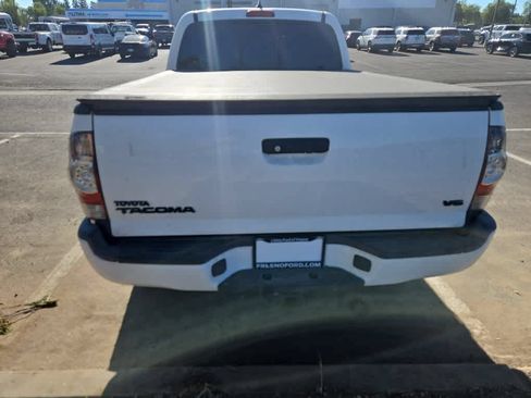 Used 2013 Toyota Tacoma 4x4 Double Cab w/ TRD Sport Pkg image 7