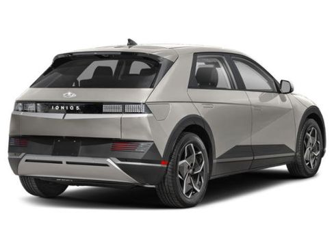 Used 2023 Hyundai Ioniq 5 SEL image 2