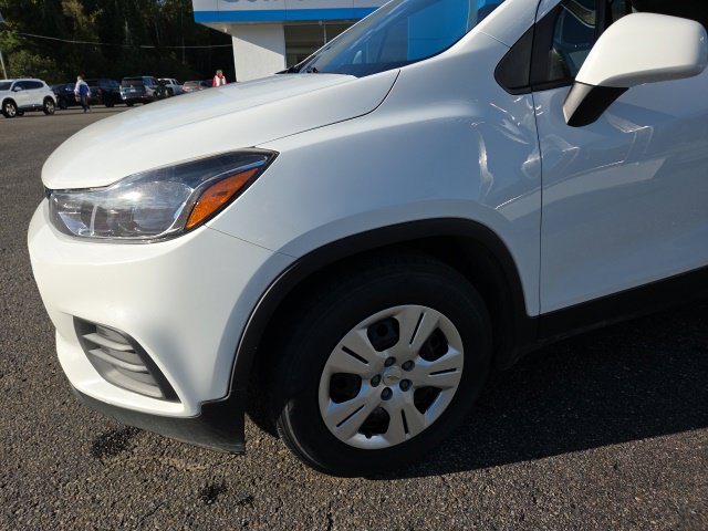 Used 2017 Chevrolet Trax LS FWD image 28