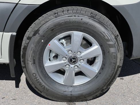 Used 2026 Mercedes-Benz Sprinter 2500 image 12