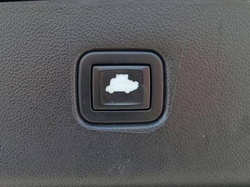 Used 2022 Chevrolet Blazer LT w/ Redline Edition FWD image 6