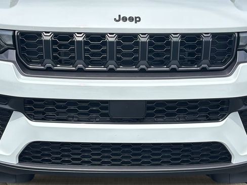 New 2026 Jeep Grand Cherokee Altitude RWD image 26