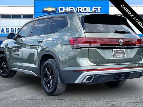 Used 2024 Volkswagen Atlas Peak Edition SEL AWD/4WD image 3