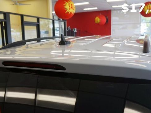 Certified 2021 Volkswagen Tiguan SE image 45