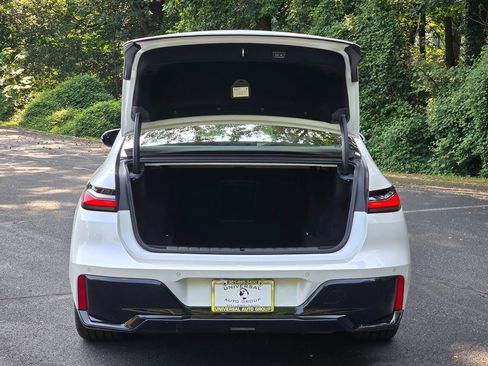 Used 2023 BMW 740i image 77