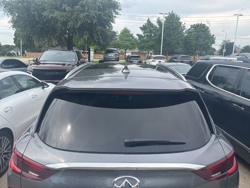 Used 2022 INFINITI QX50 Luxe FWD image 12